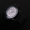 Armbanduhr V12